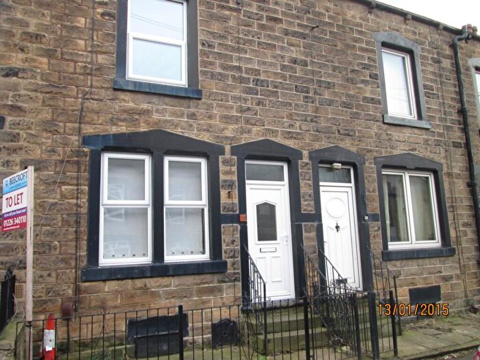 3 Bedroom House To Rent In Mottram Street, Barnsley, S71
