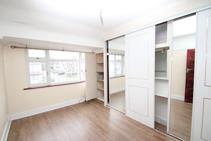 3 Bedroom Property To Rent In Ash Tree Way, Croydon, CR0