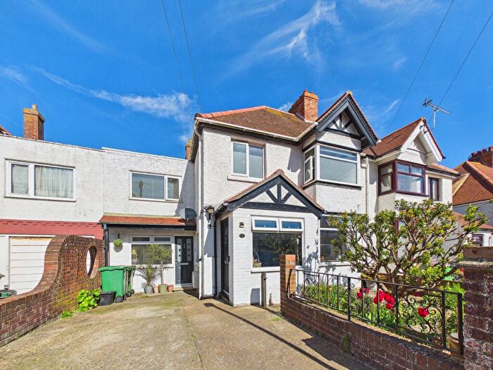 4 Bedroom Semi Detached House For Sale In Segrave Crescent, Folkestone, Kent, CT19