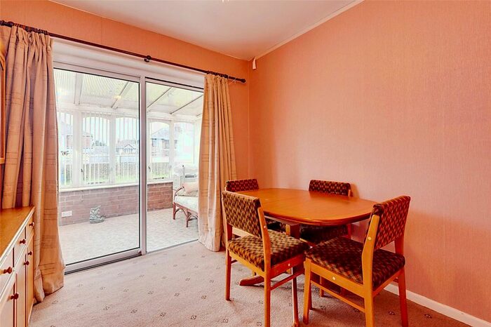 3 Bedroom Bungalow For Sale In Mayfield Avenue, Widnes, WA8