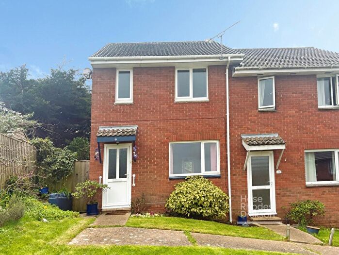 3 Bedroom Semi-Detached House For Sale In Holly Tree Close, Ryde, Isle Of Wight, PO33