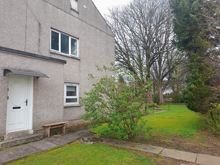 2 Bedroom Flat To Rent In Craigmuir Road, Glasgow, G52