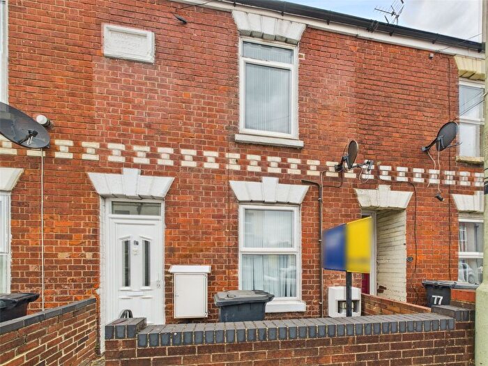 3 Bedroom Terraced House For Sale In Tredworth Road, Gloucester, GL1