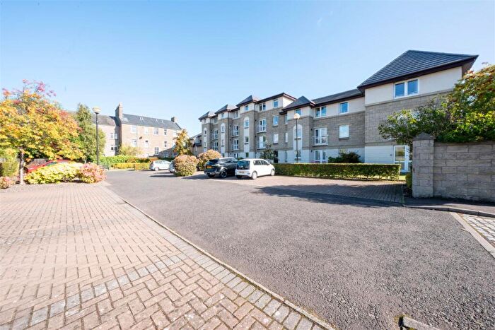 2 Bedroom Flat For Sale In St. Vincent Street, Broughty Ferry, Dundee, DD5
