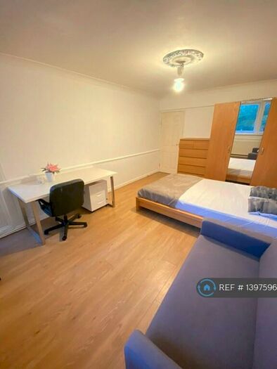 4 Bedroom Flat To Rent In President House, London, EC1V