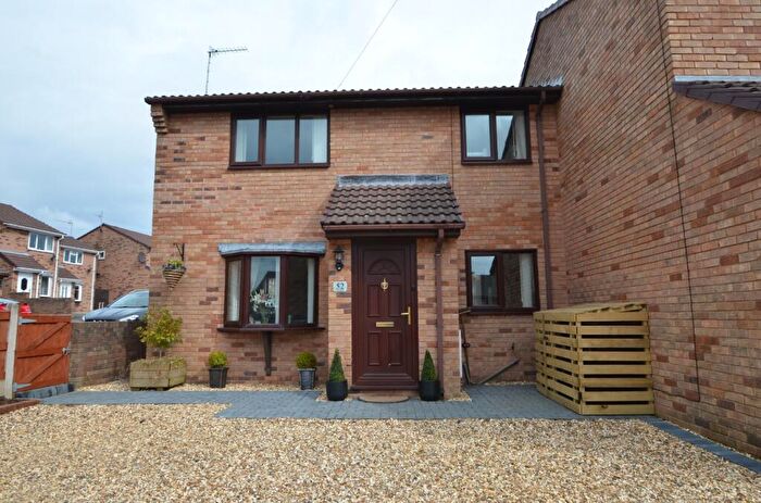 2 Bedroom Semi-Detached House To Rent In Farm Road, Buckley, Flintshire, CH7
