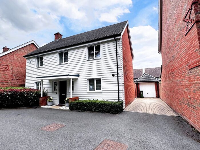 4 Bedroom Detached House For Sale In Rana Drive, Church Crookham, Fleet, GU52