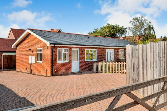 3 Bedroom Bungalow For Sale In Marsh Quarter Lane, Sandhurst, Cranbrook, TN18