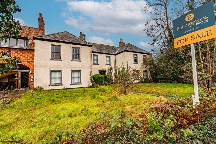 6 Bedroom Property For Sale In Main Road, Long Bennington, Newark, NG23