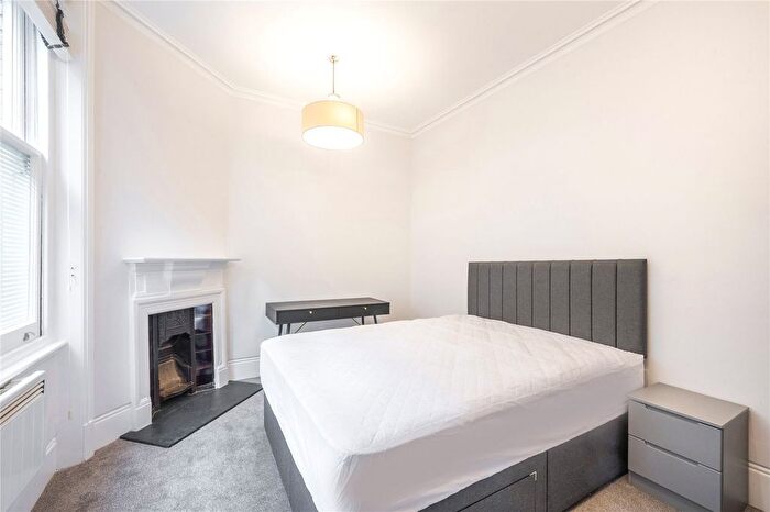1 Bedroom Flat To Rent In Charing Cross Road, Covent Garden, London, WC2H