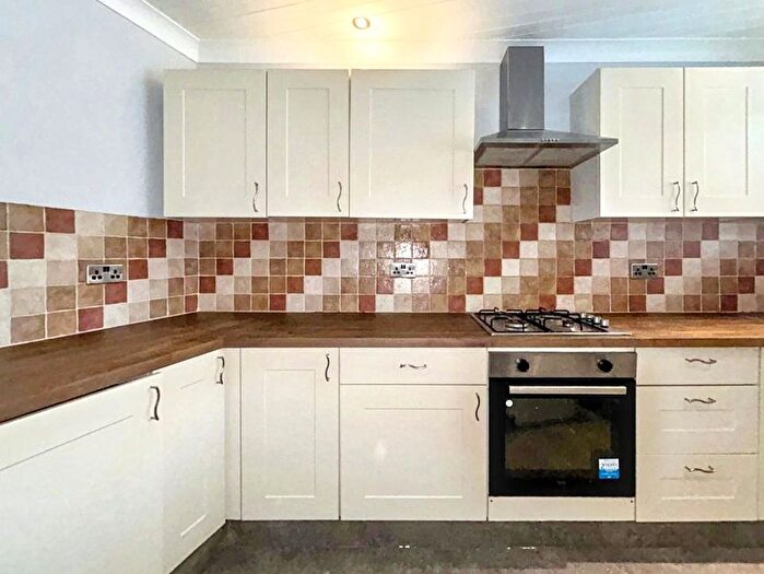 2 Bedroom Flat To Rent In Dorset Road, London, SW19