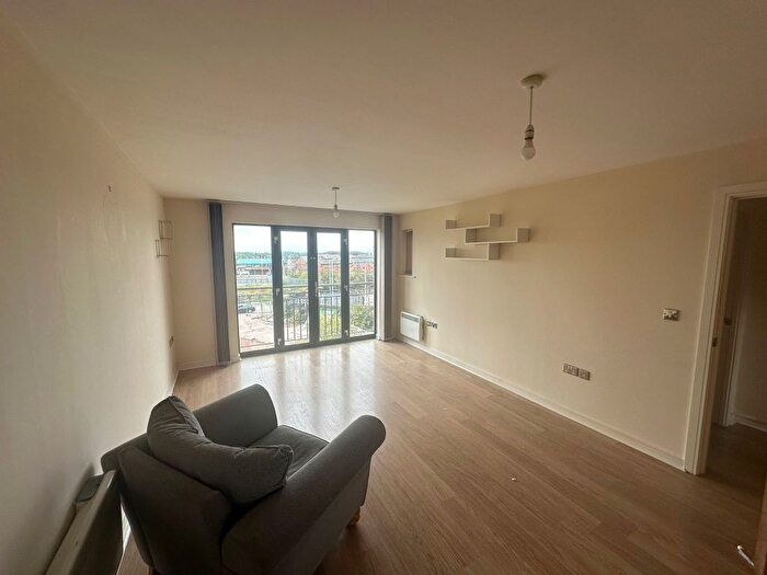 2 Bedroom Flat To Rent In Albion Street, Horseley Fields, Wolverhampton, WV1