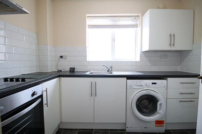 1 Bedroom Flat To Rent In Vicarage Close, Northolt, UB5