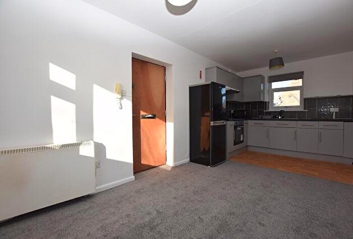 1 Bedroom Apartment To Rent In Tollgate Court, Sheffield, S3
