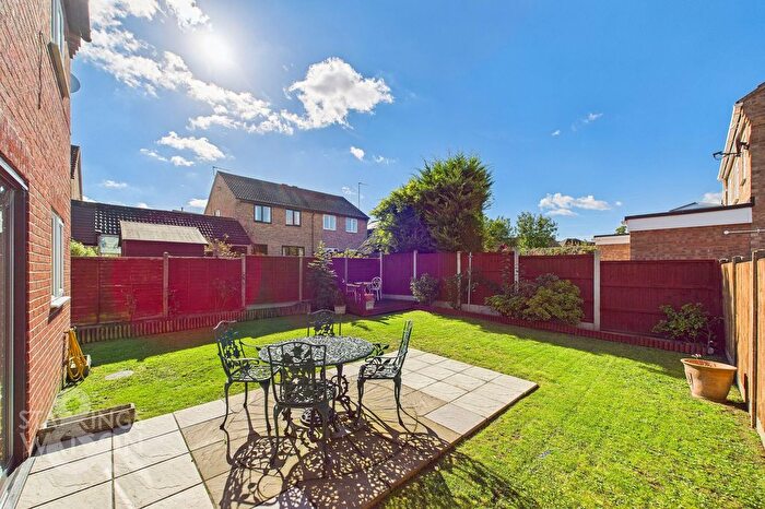 3 Bedroom Detached House For Sale In Highview Close, Blofield, Norwich, NR13