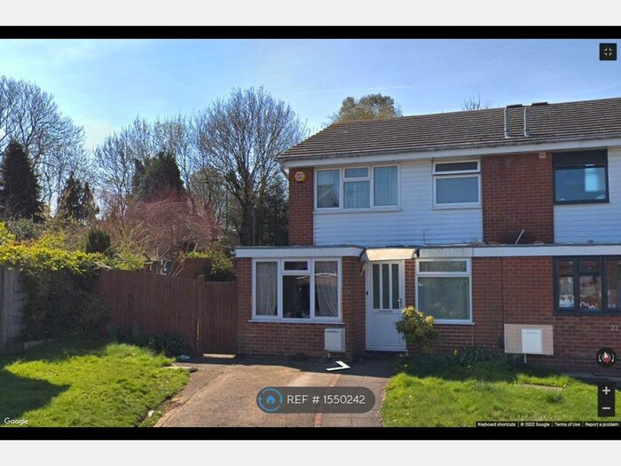 3 Bedroom Semi-Detached House To Rent In Fenton Close, Chislehurst, BR7