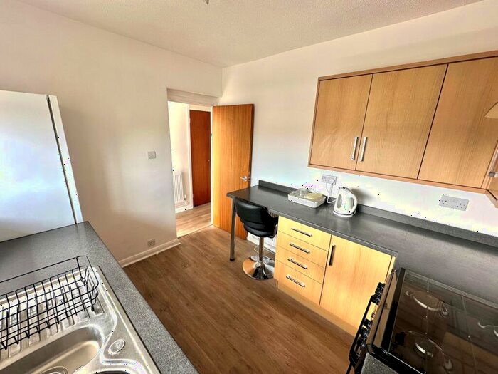 1 Bedroom Flat To Rent In Brackley Road, Beckenham, BR3