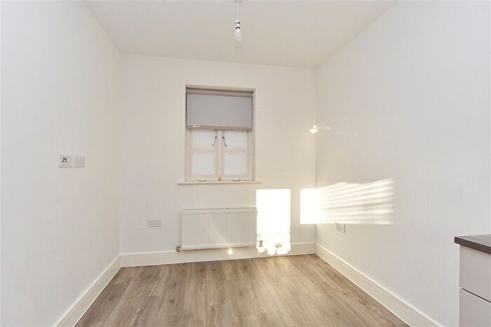 2 Bedroom End Terrace House For Sale In Ham Road, Faversham, Kent, ME13