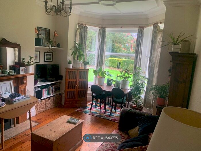 1 Bedroom Flat To Rent In Laurel Bank, Leeds, LS7