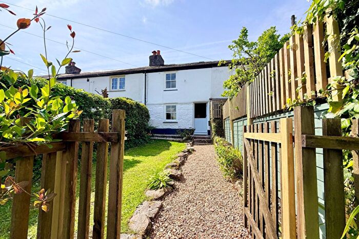 1 Bedroom Cottage For Sale In Morcoms Row, Penryn, TR10