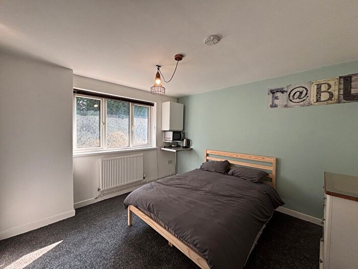 1 Bedroom Property To Rent In Colliery Road, Church Gresley, Swadlincote, DE11