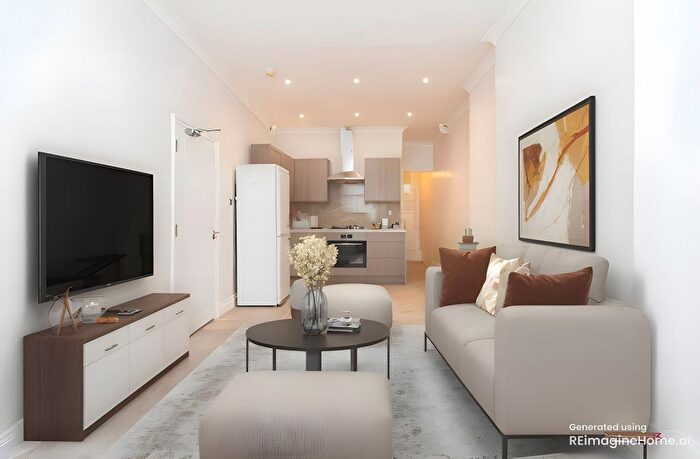 3 Bedroom Flat To Rent In Chalton Street, Euston, NW1