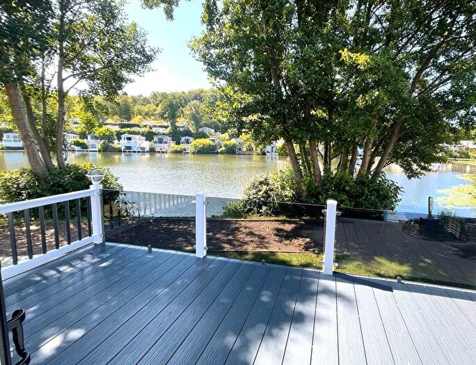 2 Bedroom Lodge For Sale In Hastings, East Sussex, TN35