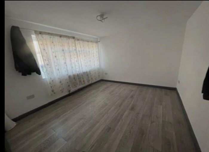 3 Bedroom Flat To Rent In Brockley Road, London, SE4