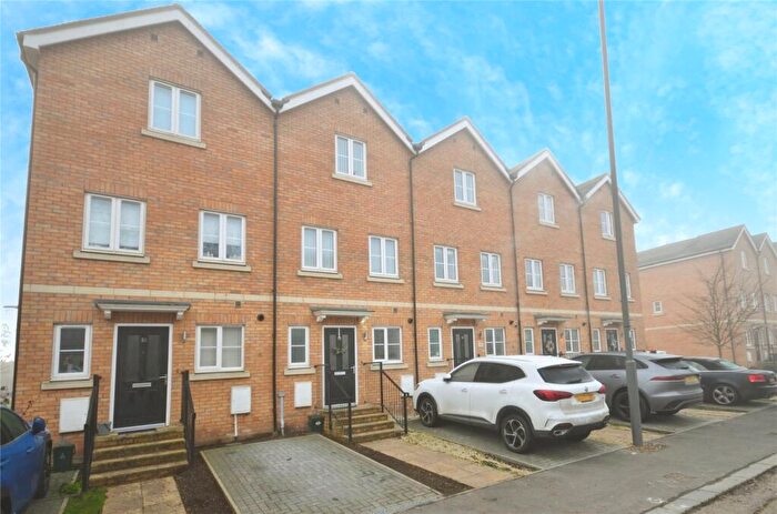 3 Bedroom Terraced House For Sale In Lester Road, Aylesbury, Buckinghamshire, HP20