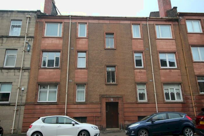 2 Bedroom Flat To Rent In South Street, Greenock, PA16