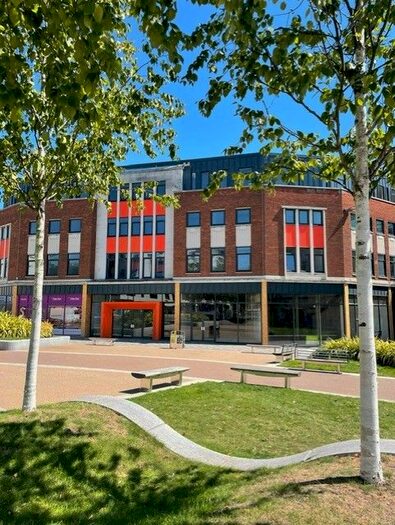 1 Bedroom Flat To Rent In Princess Way, Swansea, SA1