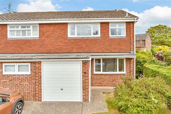 3 Bedroom Semi-Detached House For Sale In Wheatsheaf Close, Boughton-Under-Blean, Faversham, Kent, ME13