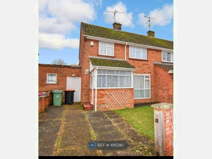 4 Bedroom Semi-Detached House To Rent In Birchs Close, Hockliffe, Leighton Buzzard, LU7