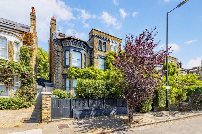 5 Bedroom Property To Rent In Sibella Road, London, SW4