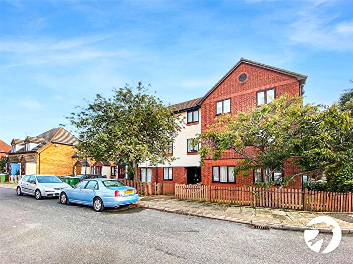 1 Bedroom Flat To Rent In Selkirk Drive, Erith, Kent, DA8