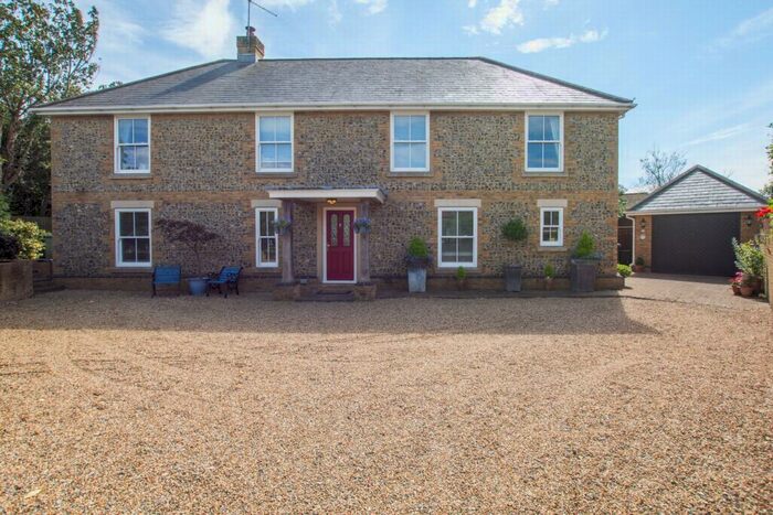 4 Bedroom Detached House For Sale In Sea Street, St. Margarets-At-Cliffe, CT15