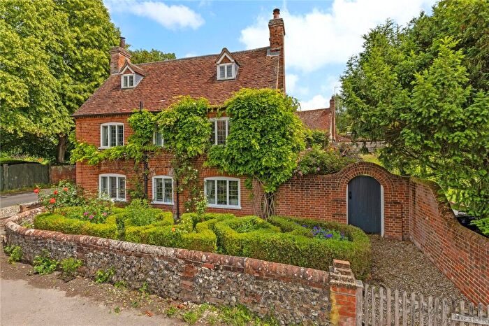 7 Bedroom Detached House For Sale In Bradfield, Reading, RG7