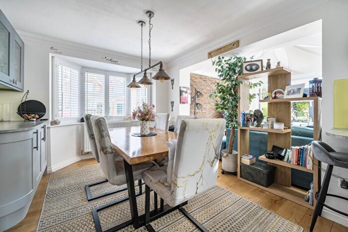 4 Bedroom Detached House For Sale In Stempe Close, Hawkinge, CT18