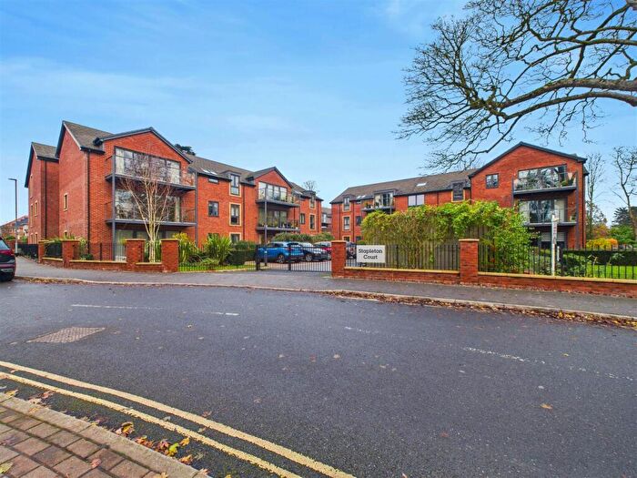 2 Bedroom Retirement Property For Sale In Stapleton Court, Waller Grove, Swanland, HU14