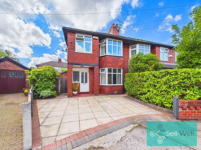 3 Bedroom Semi-Detached House For Sale In Mesne Lea Grove, Worsley, Manchester, M28