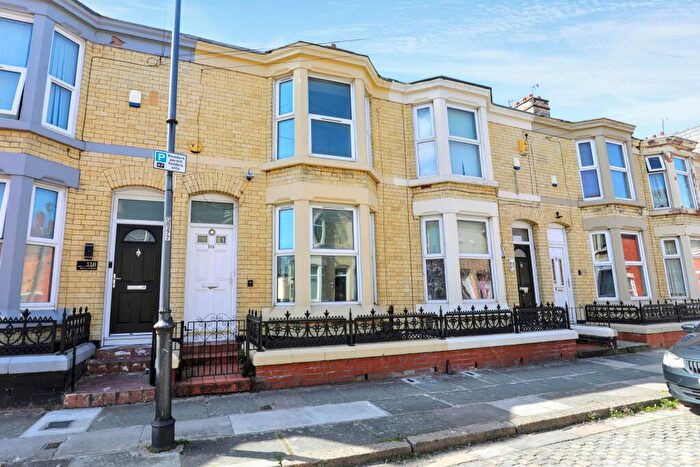 3 Bedroom Terraced House For Sale In Adelaide Road, Kensington, Liverpool, L7