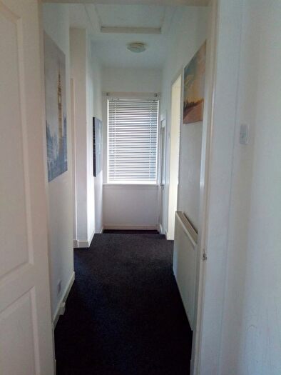 2 Bedroom Flat To Rent In Netherton Road, Wishaw, ML2