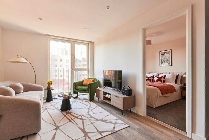 2 Bedroom Apartment To Rent In The Castings, Heyrod Street, Manchester, Greater Manchester, M1