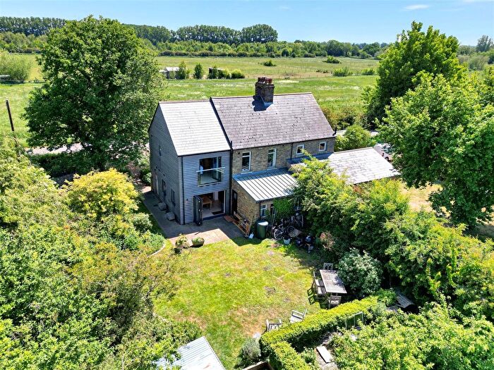 3 Bedroom Semi-Detached House For Sale In Long Drove, Waterbeach, Cambridge, CB25