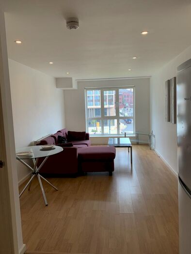 1 Bedroom Apartment To Rent In Hive, Masshouse Plaza, Birmingham, B5