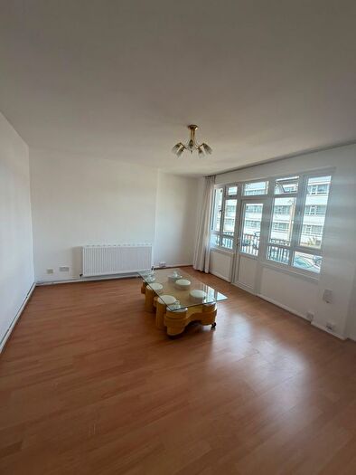 3 Bedroom Flat To Rent In Cherry Road, Enfield, EN3