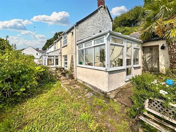 2 Bedroom Cottage For Sale In Cottage In Countryside Setting, Lowertown, TR13