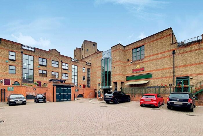 3 Bedroom Flat To Rent In Russell Place, Rotherhithe, London, SE16