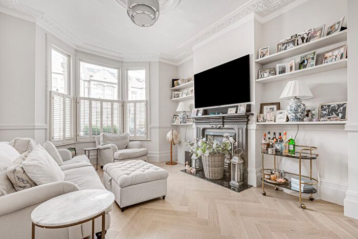 4 Bedroom Terraced House To Rent In Hestercombe Avenue, Fulham, SW6