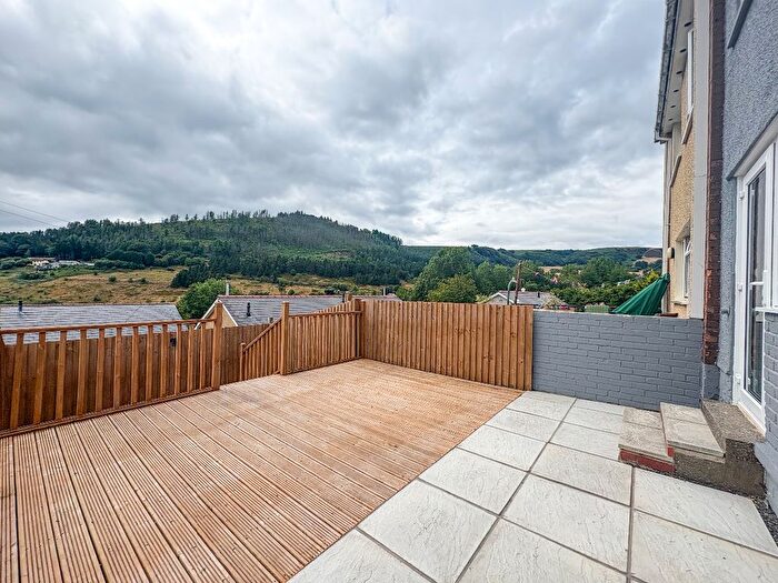 4 Bedroom Semi-Detached House To Rent In Hill Crest View, Cwmtillery, Abertillery, NP13